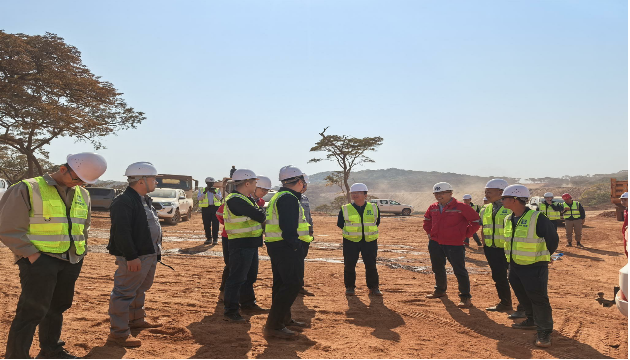 18������Դ���Ŷ��³���ƽ�����ޱ��� ���춽��Kitumbaͭ����Ŀ����